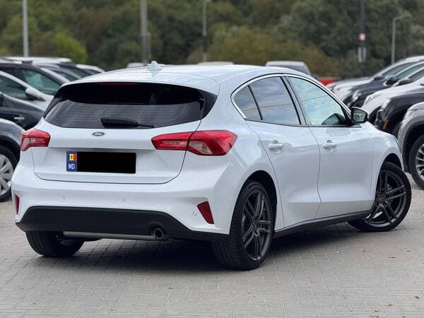 2018 Ford Focus — Miniatură 3