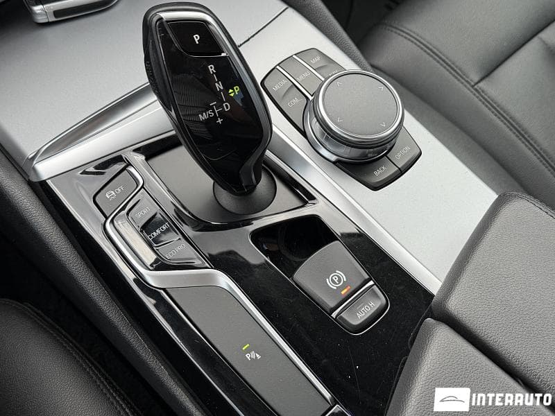 BMW 520 2017 — Миниатюра 14