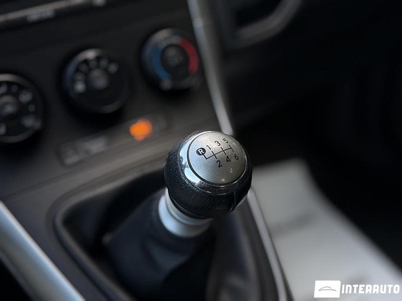 Toyota Auris 2011 — Миниатюра 12