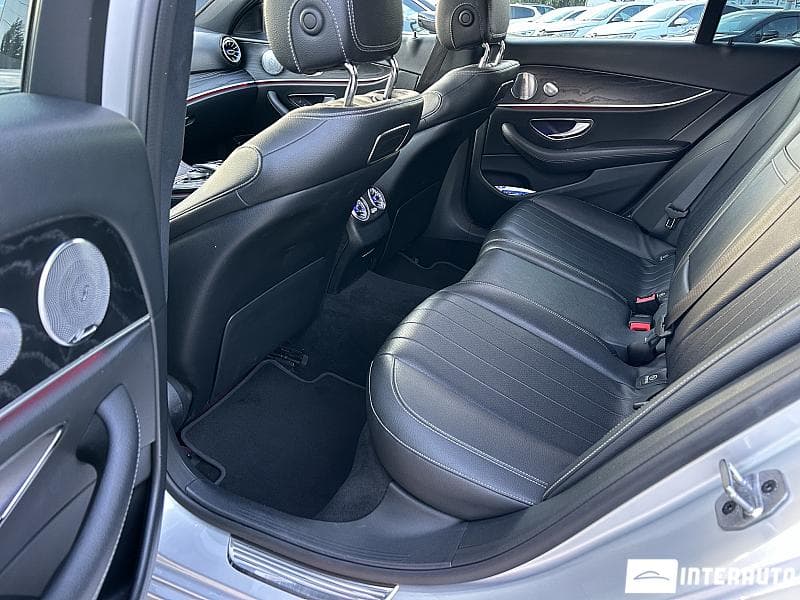 Mercedes E 300 2018 — Миниатюра 18
