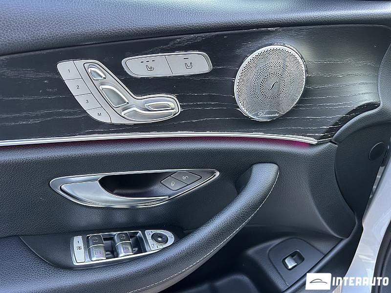 Mercedes E 300 2018 — Миниатюра 8