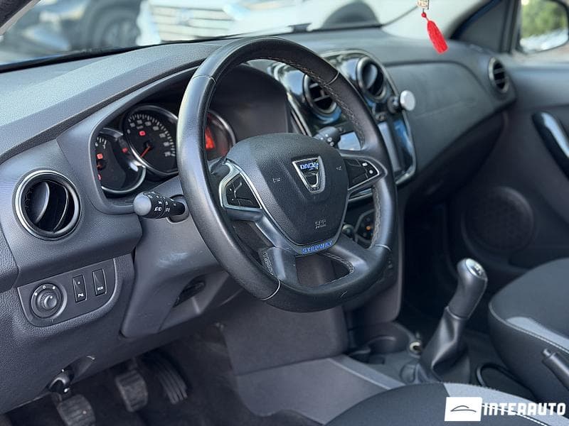 Dacia Sandero Stepway 2018 — Миниатюра 7