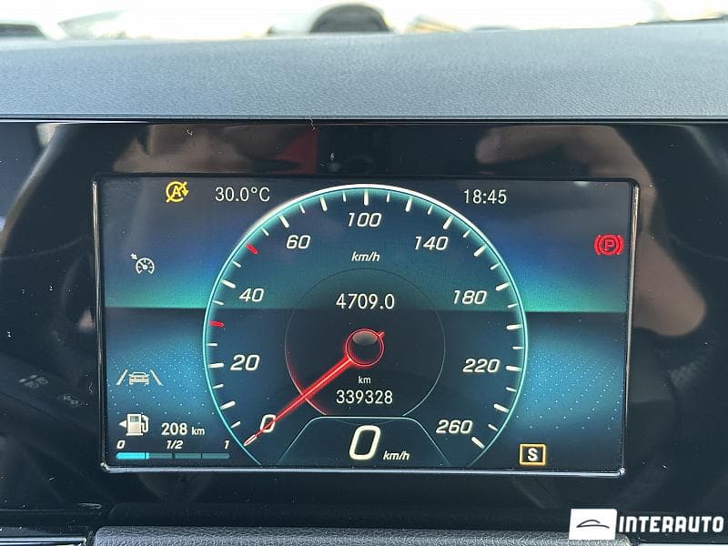 Mercedes B 180 2019 — Миниатюра 8