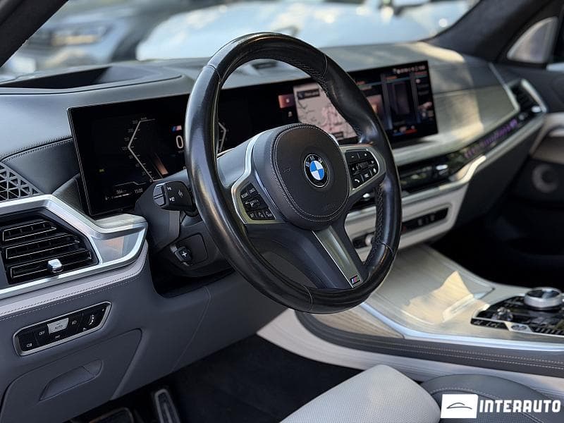 BMW X7 4.0i 2023 — Миниатюра 9