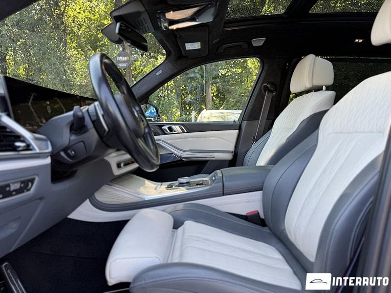 BMW X7 4.0i 2023 — Миниатюра 5