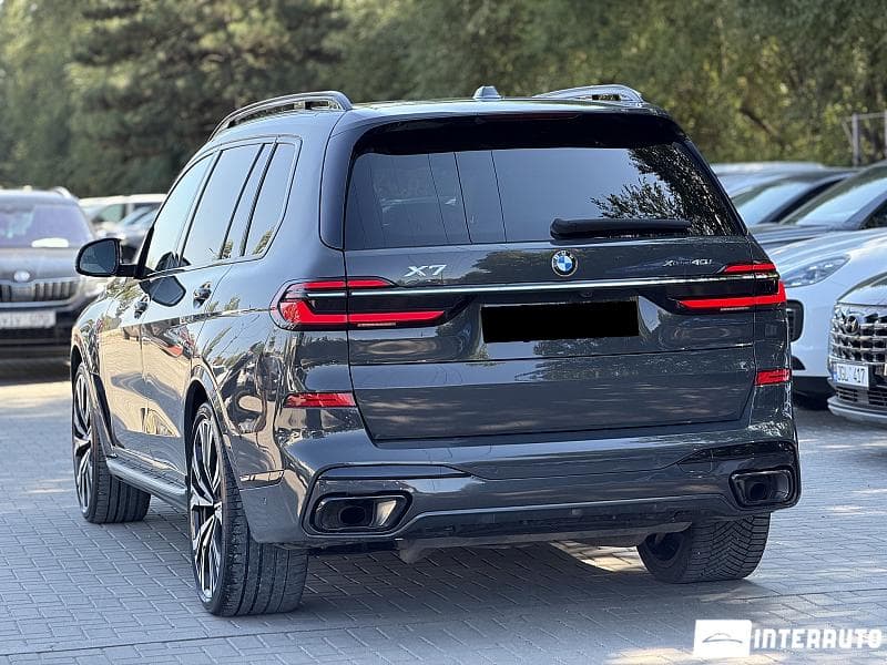 BMW X7 4.0i 2023 — Миниатюра 4