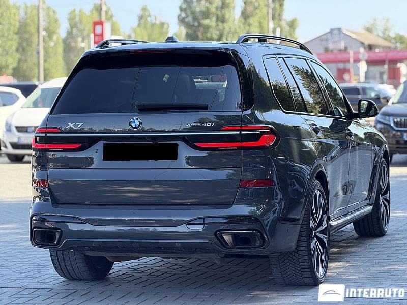 BMW X7 4.0i 2023 — Миниатюра 2