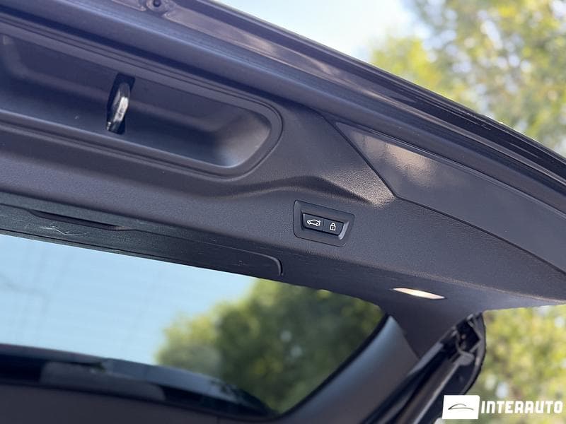 BMW X7 4.0i 2023 — Миниатюра 25