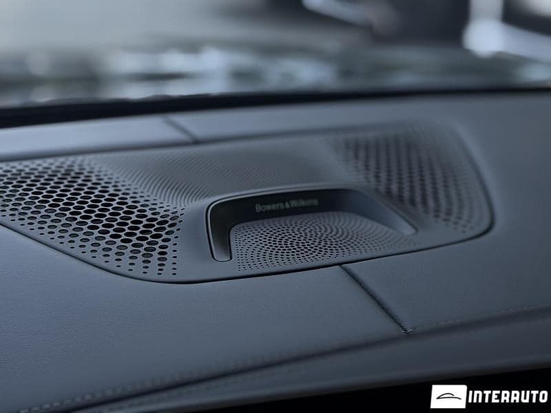 BMW X7 4.0i 2023 — Миниатюра 16