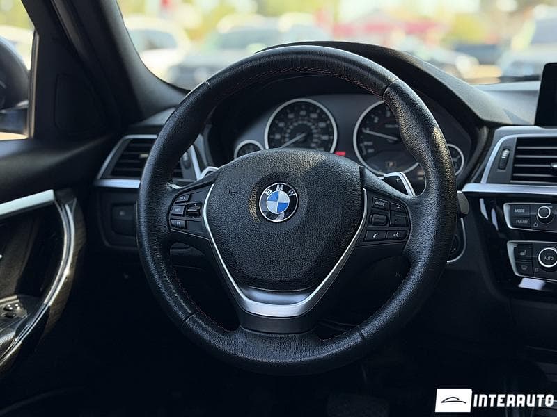 2017 BMW 330E — Miniatură 10