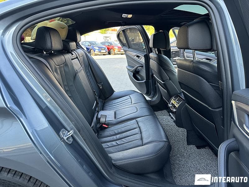 BMW 520 2017 — Миниатюра 13