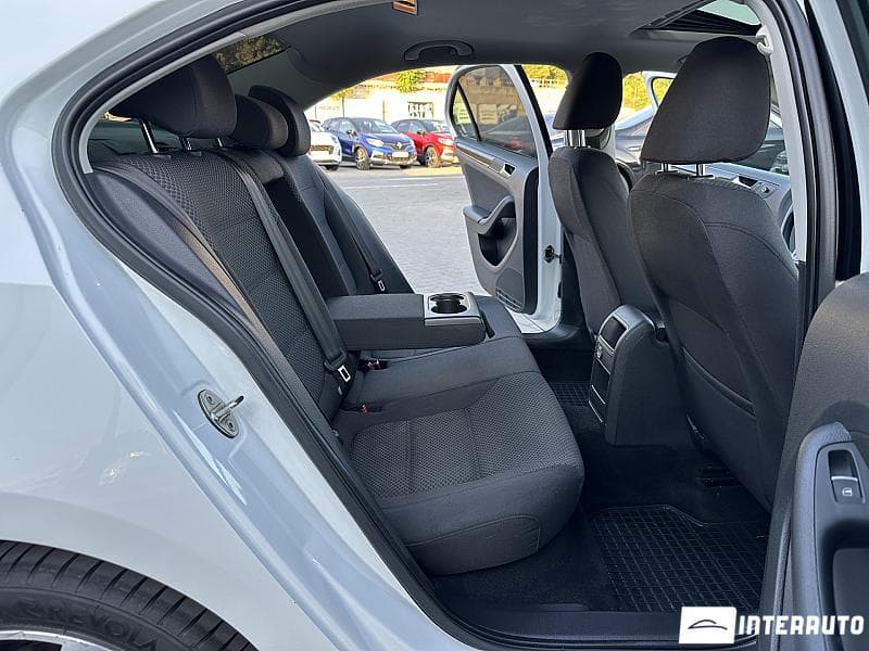 2016 Volkswagen Jetta — Miniatură 13