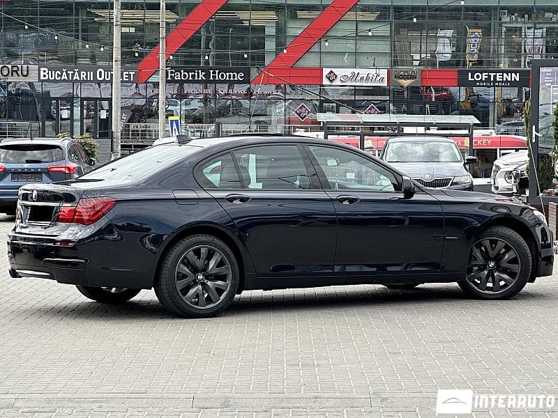 BMW 730 2009 — Миниатюра 3
