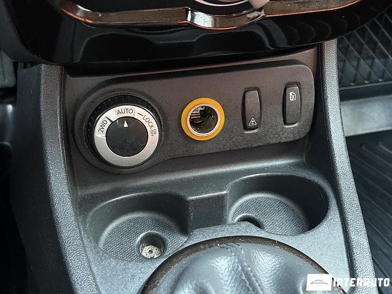 Dacia Duster 2010 — Миниатюра 10
