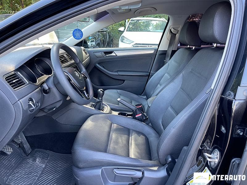 Volkswagen Jetta 2016 — Миниатюра 5