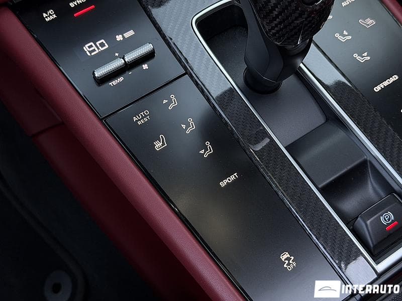 Porsche Macan 2022 — Миниатюра 14
