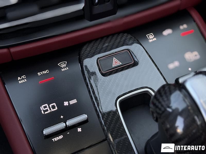 Porsche Macan 2022 — Миниатюра 16