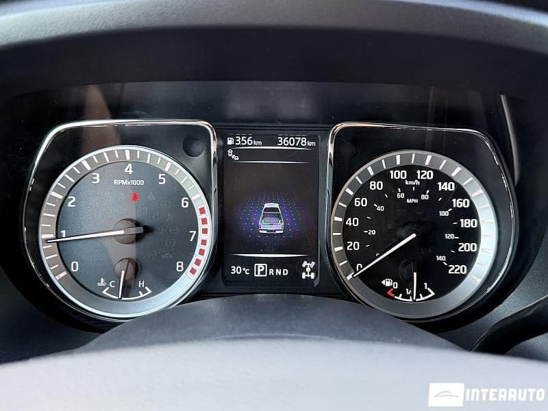 Nissan Titan 2018 — Миниатюра 11