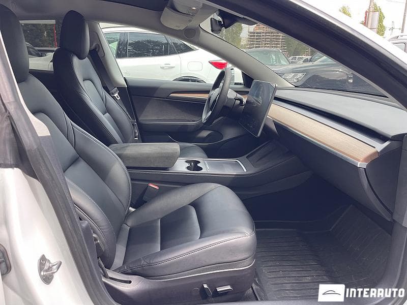 Tesla Model 3 2022 — Миниатюра 16