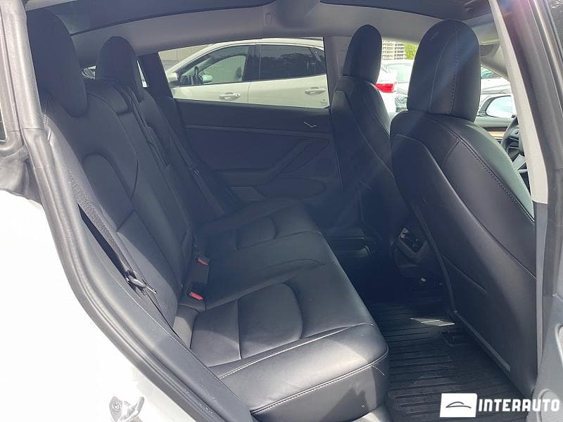 Tesla Model 3 2022 — Миниатюра 18