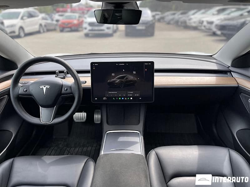 Tesla Model 3 2022 — Миниатюра 10