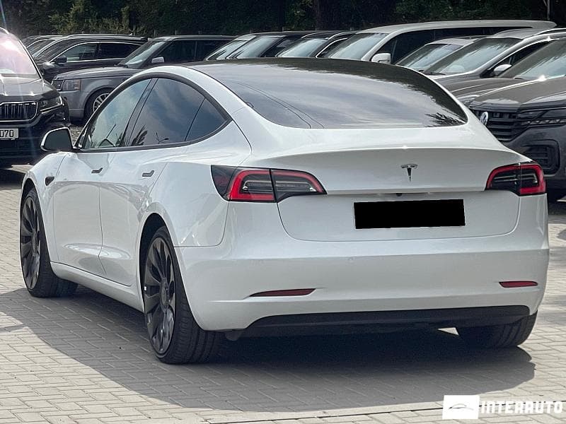 Tesla Model 3 2022 — Миниатюра 4