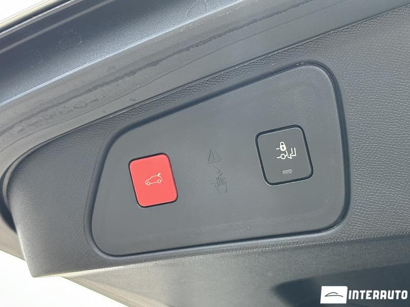 Peugeot 3008 2021 — Миниатюра 21