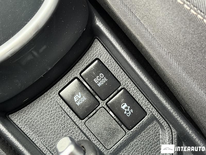Toyota Yaris 2017 — Миниатюра 13
