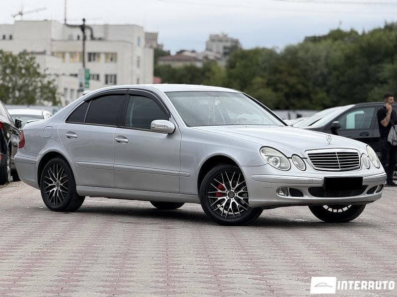 Mercedes E 220 2003 — Миниатюра 4