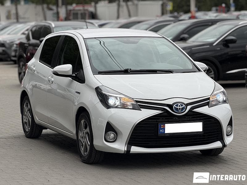 Toyota Yaris 2017 — Миниатюра 3