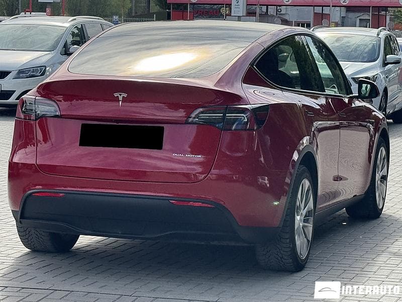 Tesla Model Y 2021 — Миниатюра 2