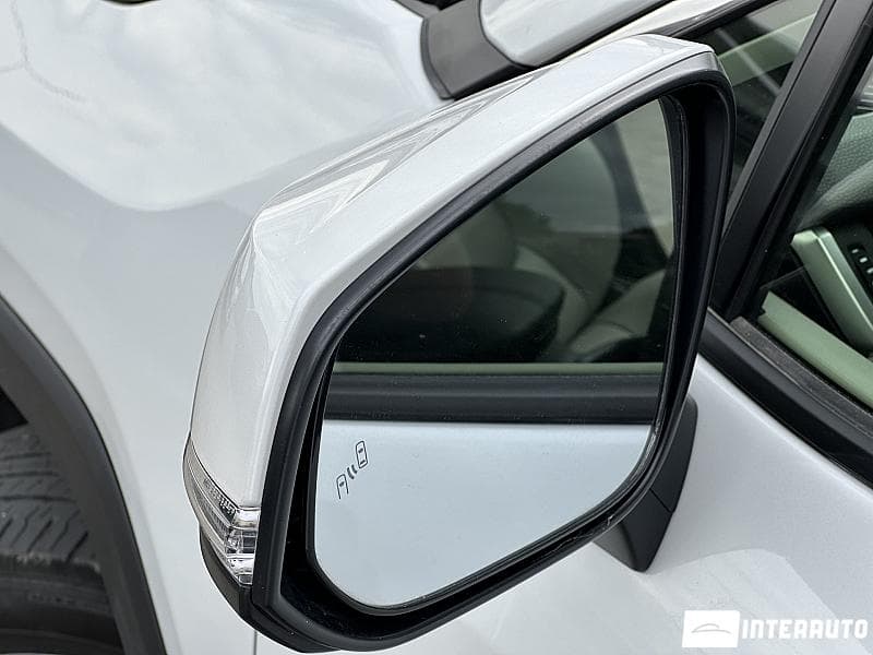 Toyota Rav-4 2024 — Миниатюра 15