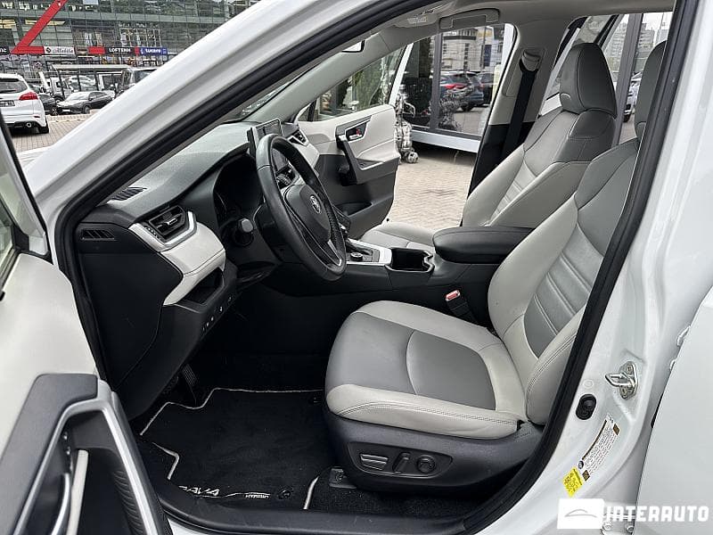 Toyota Rav-4 2024 — Миниатюра 5