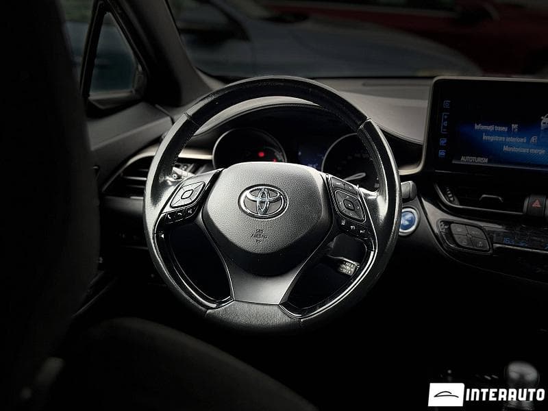 Toyota C-HR 2018 — Миниатюра 7