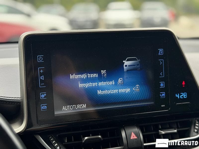 Toyota C-HR 2018 — Миниатюра 9