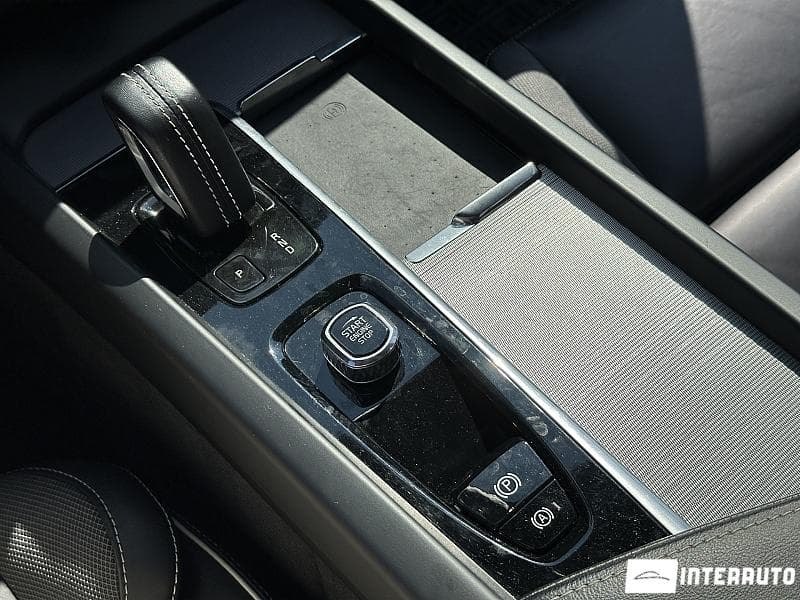 Volvo XC 60 2021 — Миниатюра 13