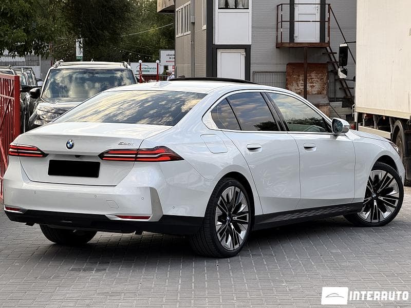 BMW 530 2024 — Миниатюра 3