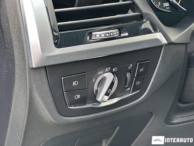 BMW X3 2.0D 2019 — Миниатюра 18