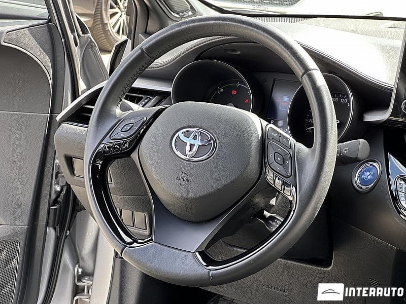 Toyota C-HR 2023 — Миниатюра 7