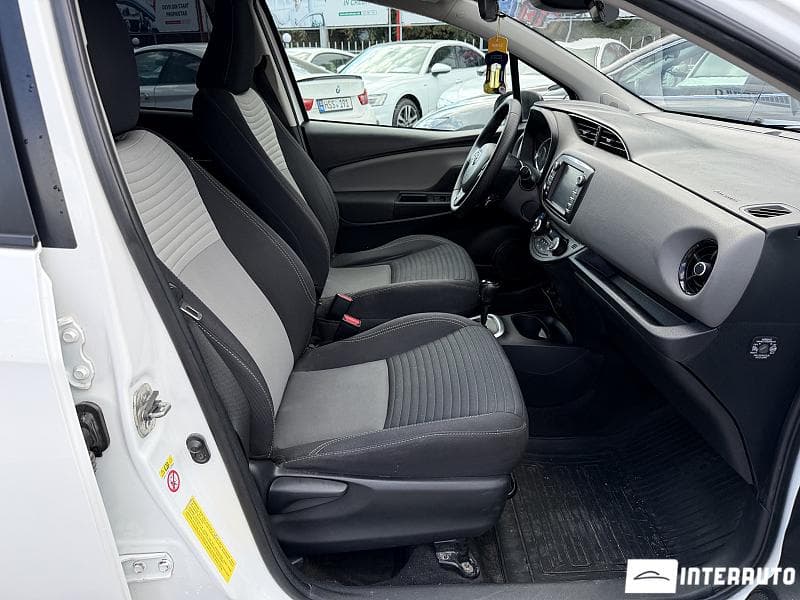 Toyota Yaris 2017 — Миниатюра 5