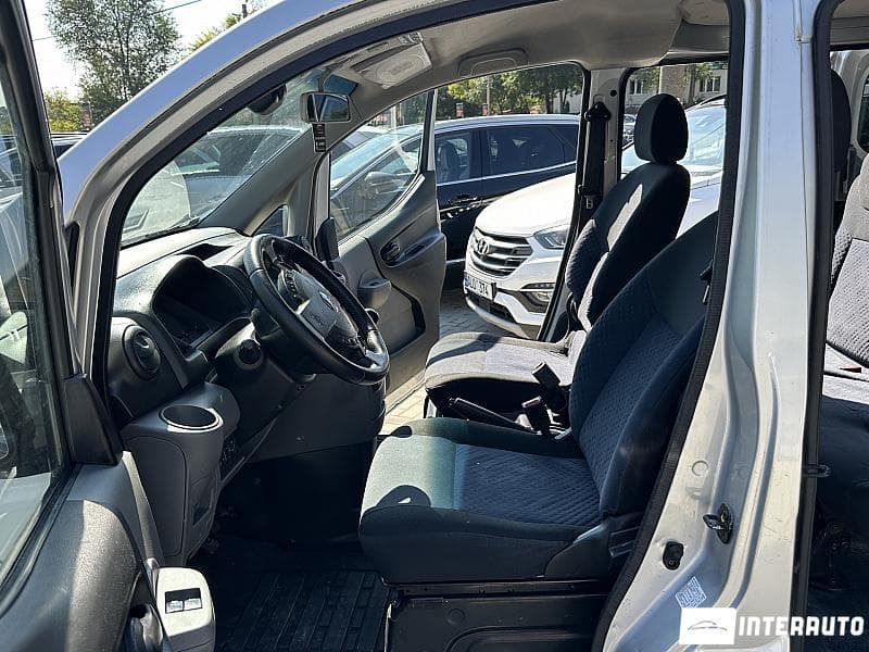 Nissan NV200 2011 — Миниатюра 5