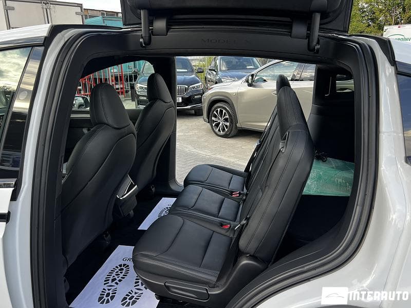 Tesla Model X 2022 — Миниатюра 12