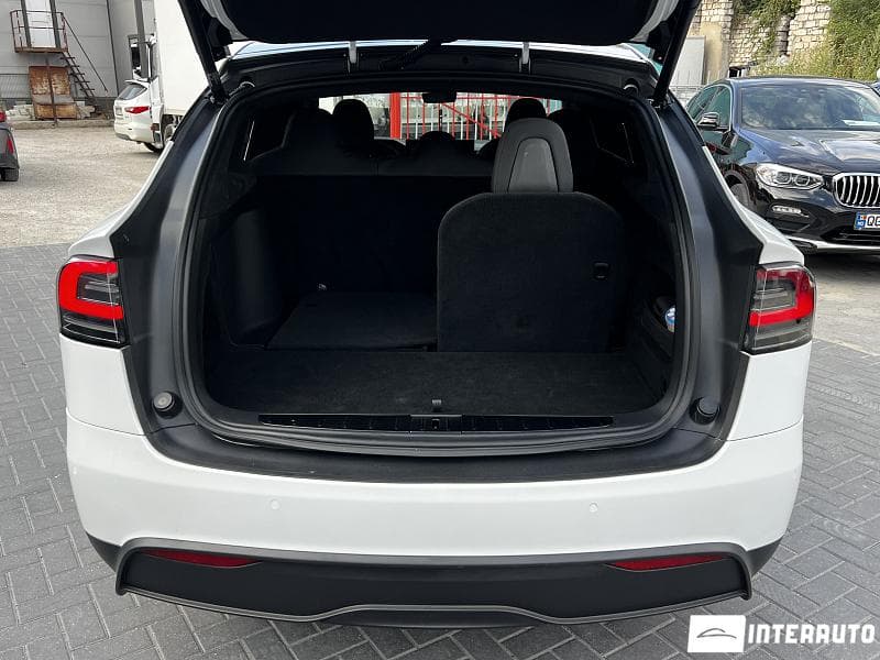 Tesla Model X 2022 — Миниатюра 18