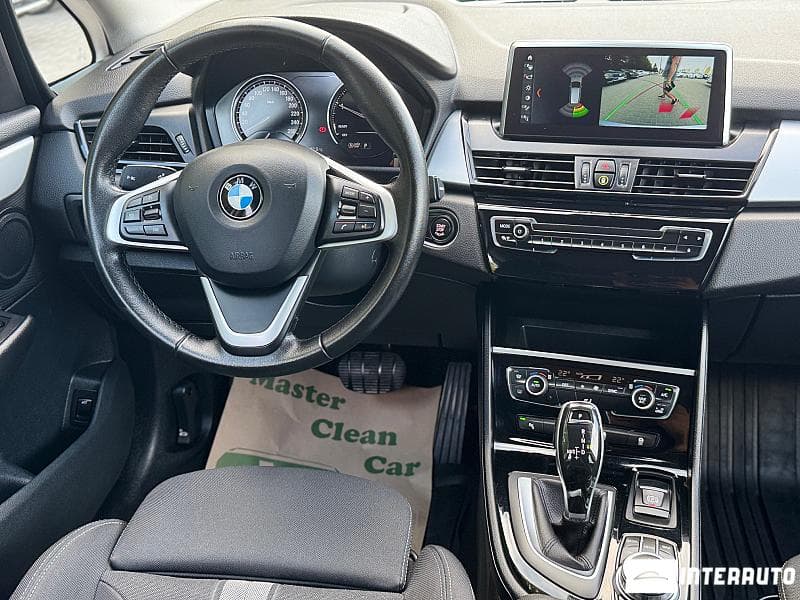 BMW 216d 2021 — Миниатюра 11