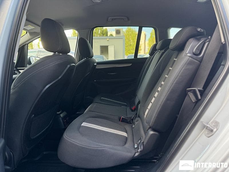 BMW 216d 2021 — Миниатюра 9