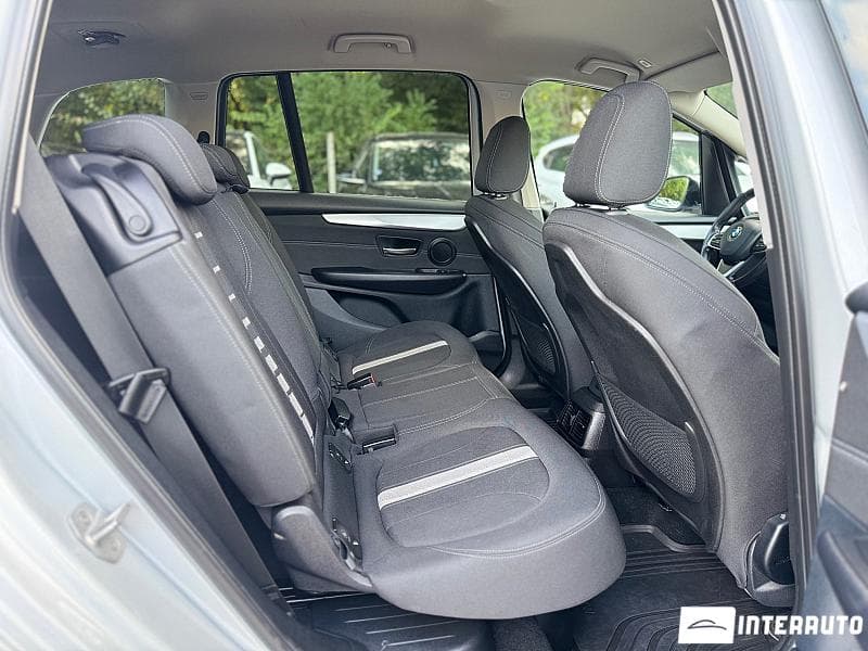 BMW 216d 2021 — Миниатюра 10