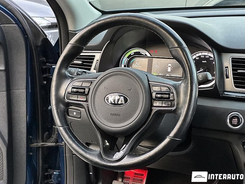 Kia Niro 2016 — Миниатюра 7