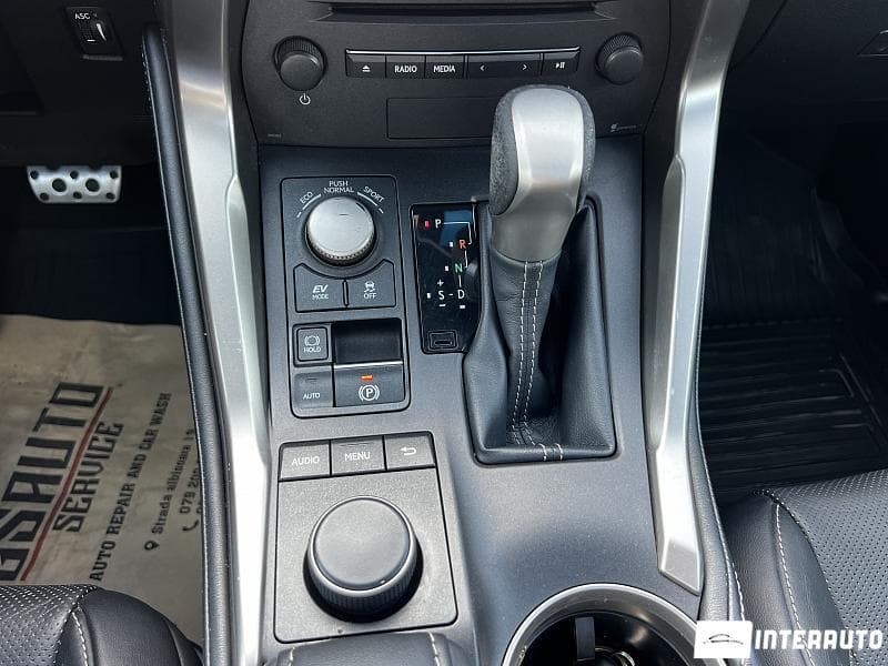 2014 Lexus NX 300H — Miniatură 15