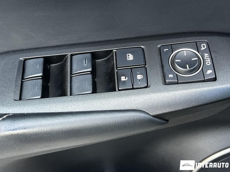 2014 Lexus NX 300H — Miniatură 16