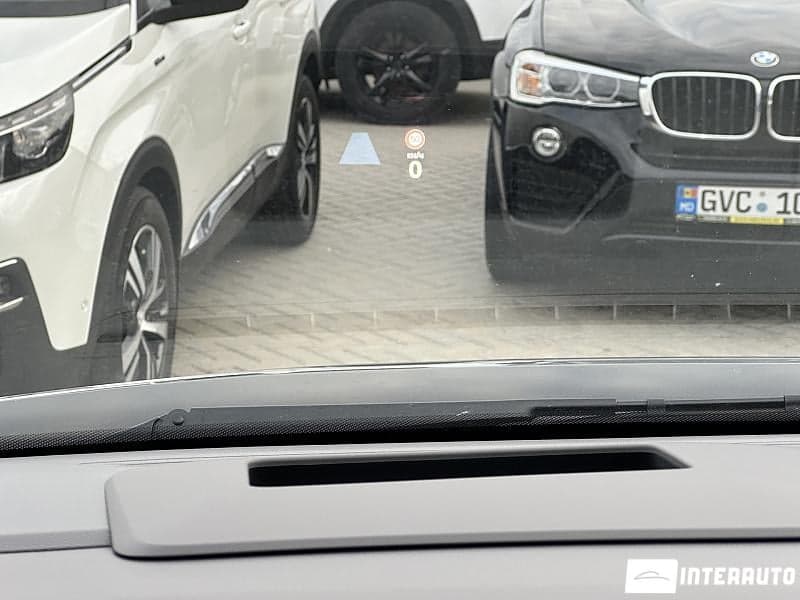 Volkswagen Multivan 2023 — Миниатюра 9
